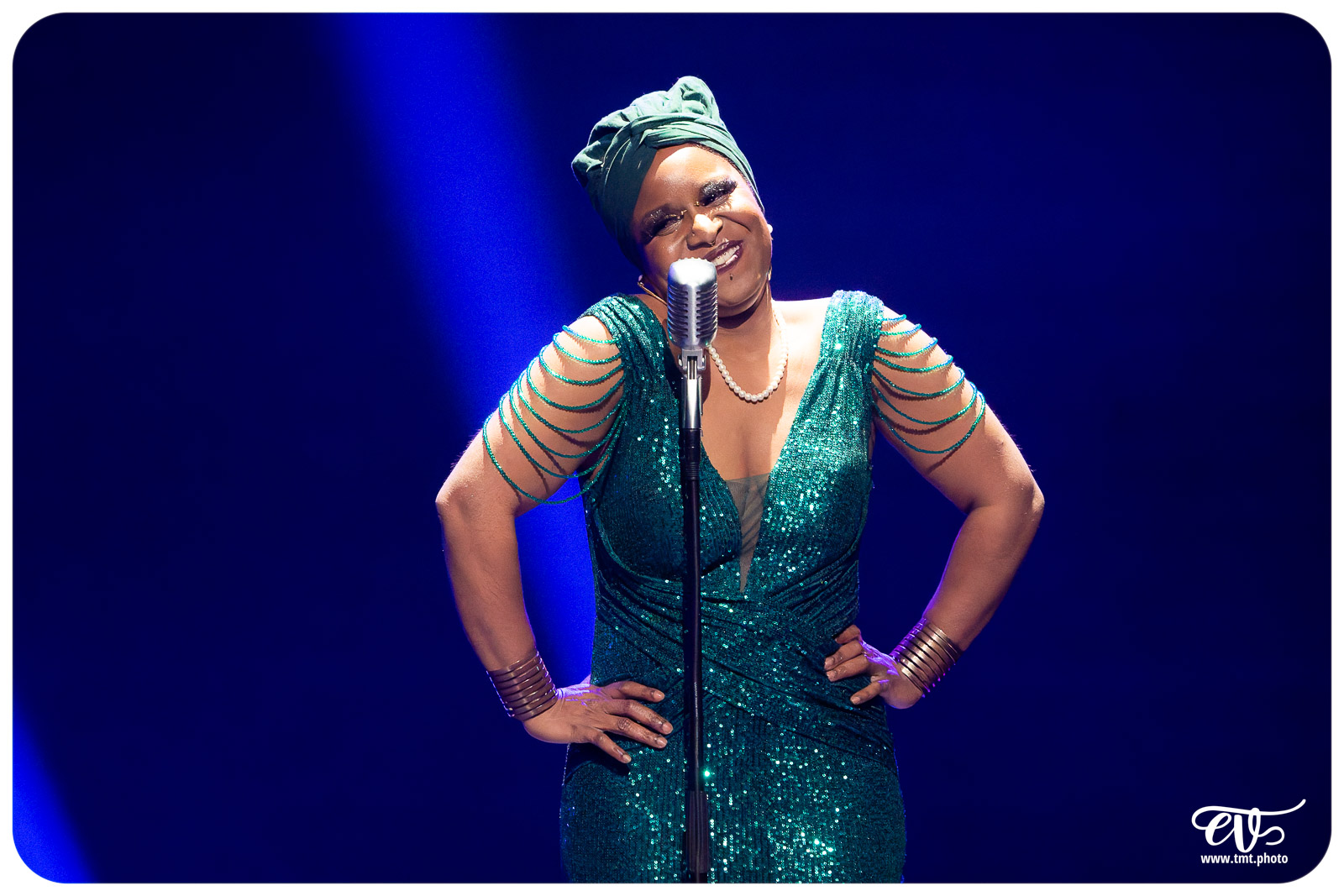 CABARET CANAILLE (LE BURLESQUE KLUB)